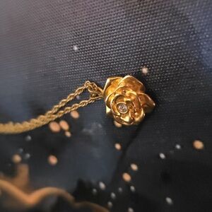 Vintage Rose Pendant Center Rhinestone Necklace
